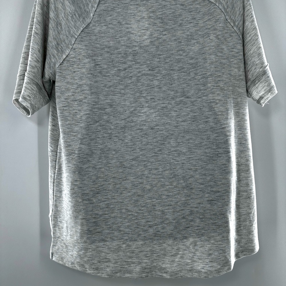 Women’s Top - Picture 4 of 7